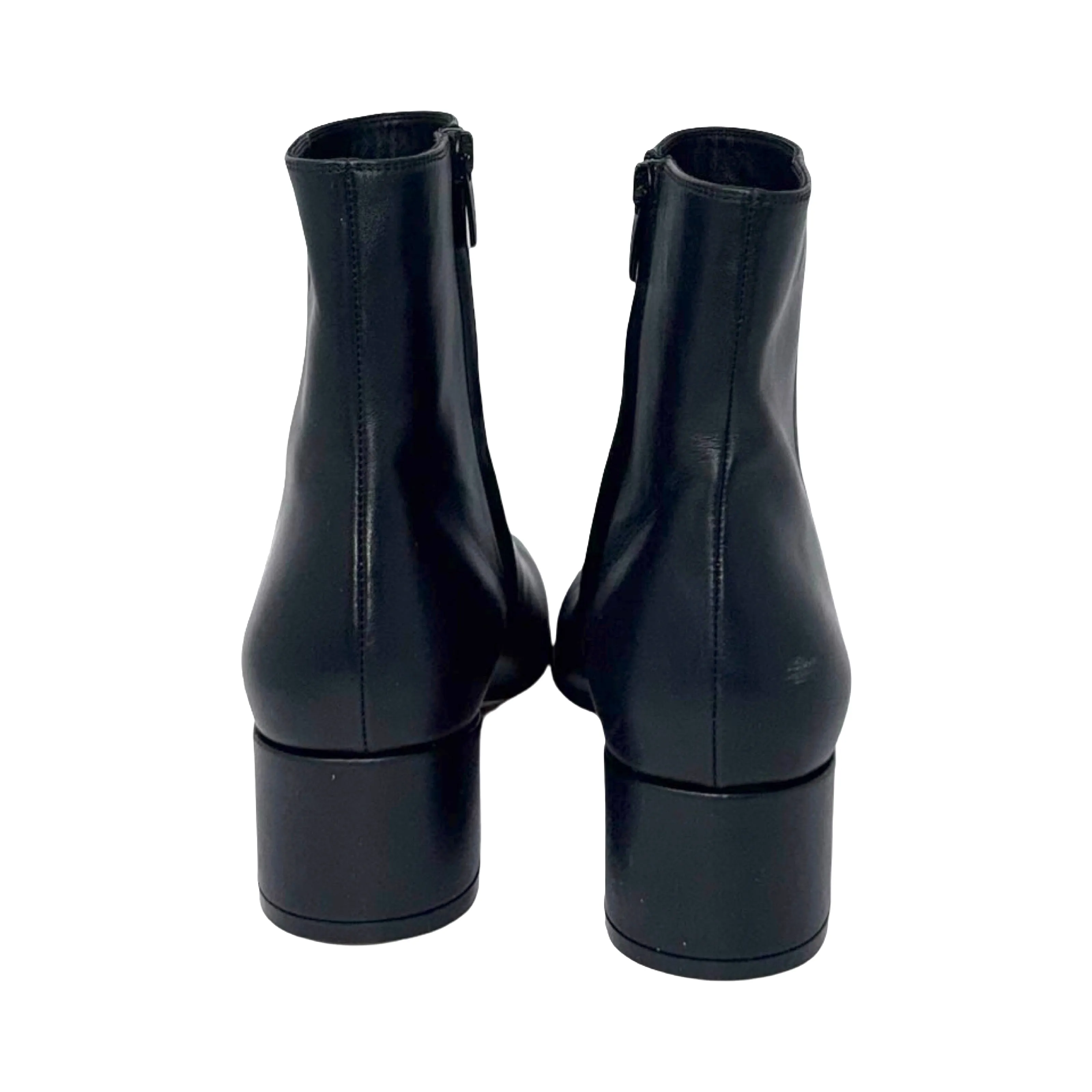 Gianvito Rossi Round Toe Booties