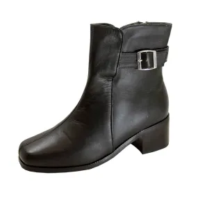 PEERAGE Meryl Women's Wide Width Leather Booties