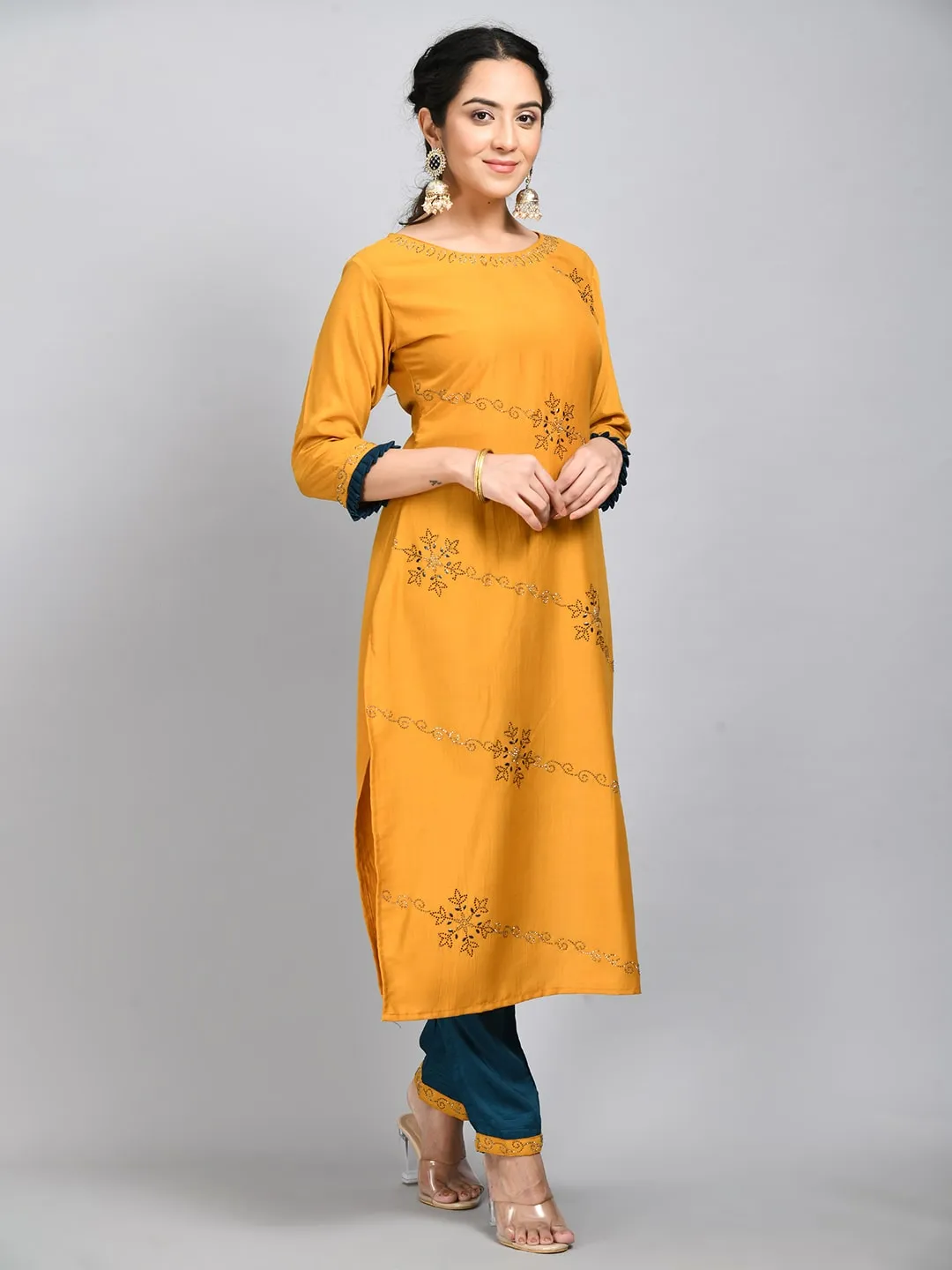 Plus Size Women Yellow Embellished Kurta Pant Set