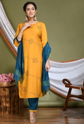 Plus Size Women Yellow Embellished Kurta Pant Set