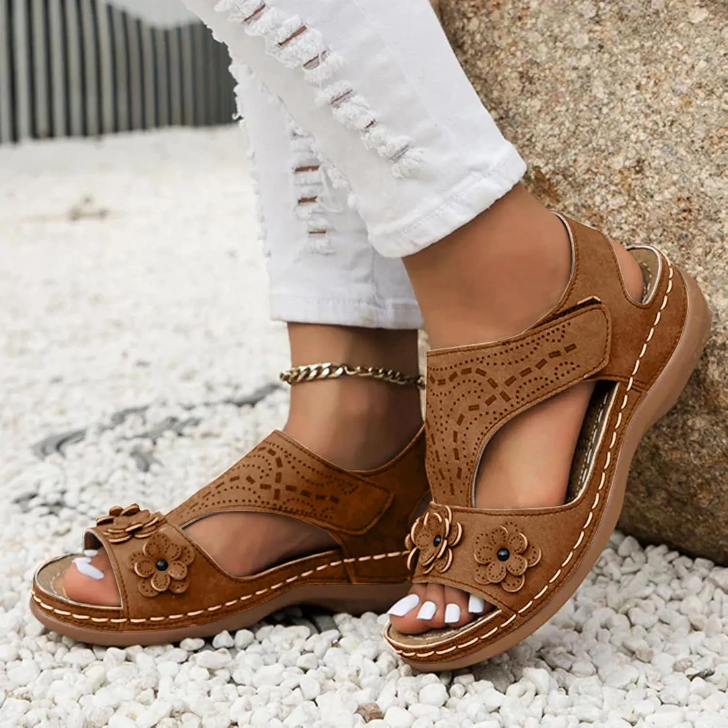 ZSpzx Arch Support Wedge Sandals for Women 2025 Open Toe T-Strap Orthopedic Flower Cushion Footbed Sandal Low Heel Summer Comfortable Breathable Slip On Casual Shoes for Beach Holiday Outdoor Indoor